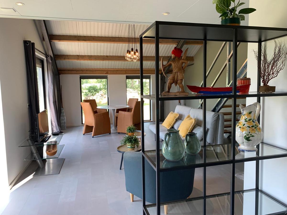 Mae Usu Villa Nieuw-Roden Dış mekan fotoğraf