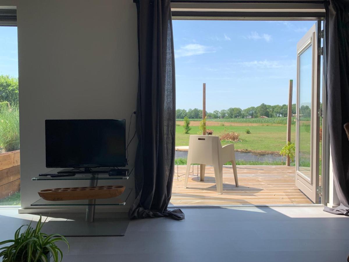 Mae Usu Villa Nieuw-Roden Dış mekan fotoğraf